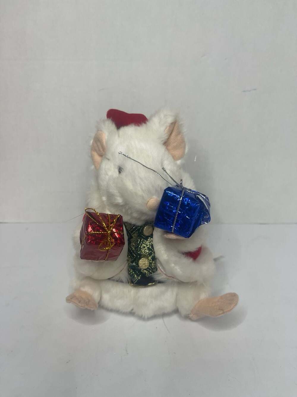 Gemmy 2007 Animated Christmas Mouse Plush w/ Gifts Tested Works!